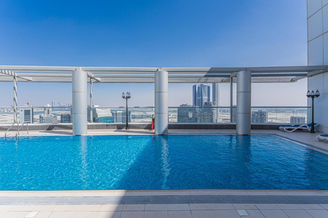 Higuests - Spacious Studio With City Views Near Dubai Mall Bagian luar foto