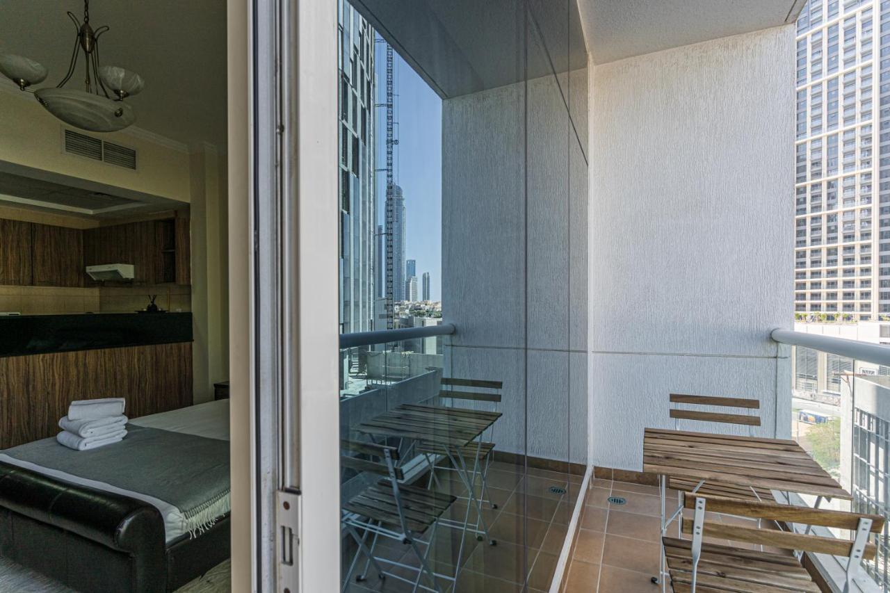 Higuests - Spacious Studio With City Views Near Dubai Mall Bagian luar foto