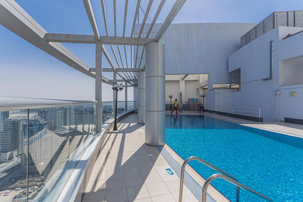 Higuests - Spacious Studio With City Views Near Dubai Mall Bagian luar foto