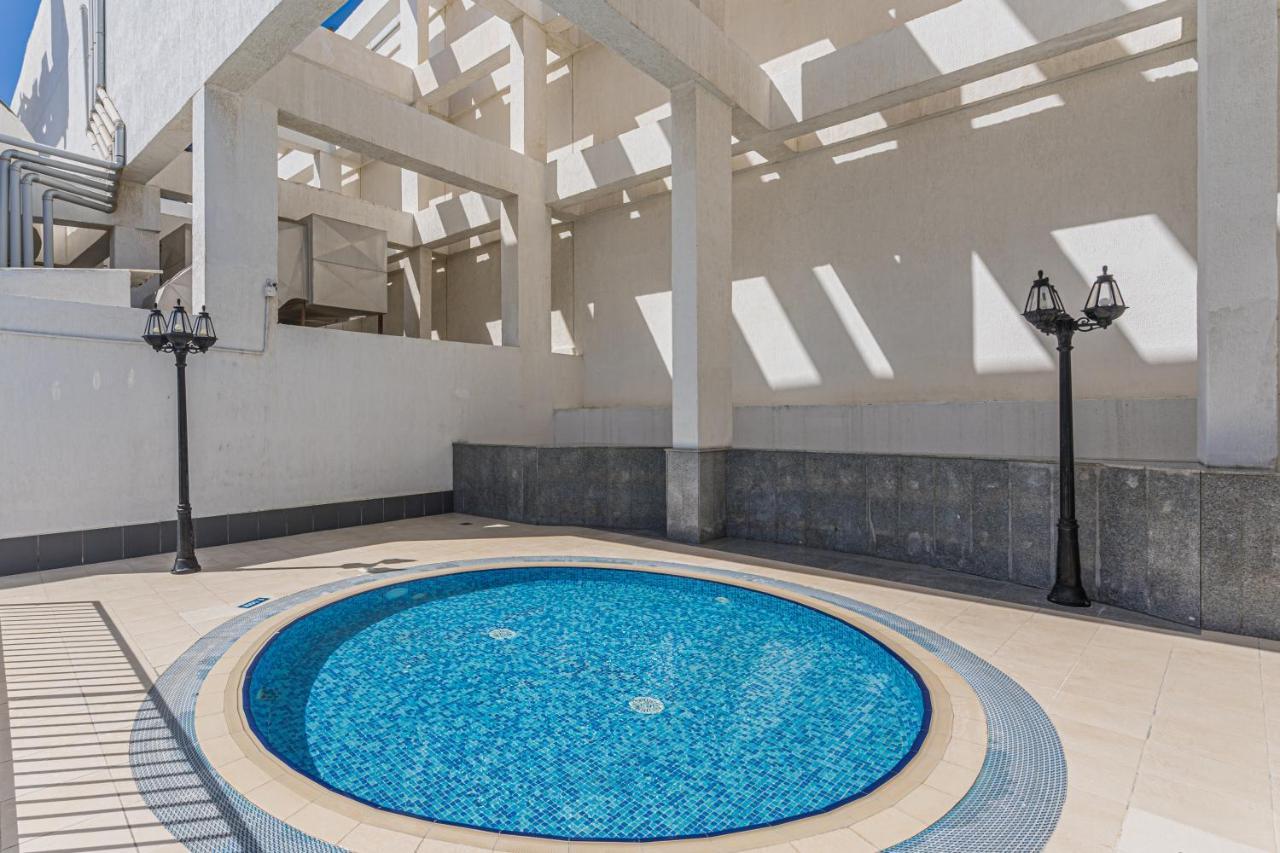 Higuests - Spacious Studio With City Views Near Dubai Mall Bagian luar foto